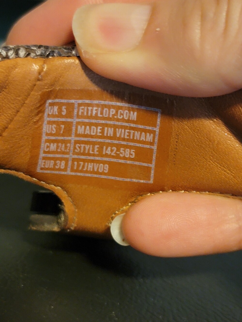 FITFLOP Womens Leather Halo Toe Post Wedges Thong Sandals Taupe Snake Skin 7 - Picture 5 of 7